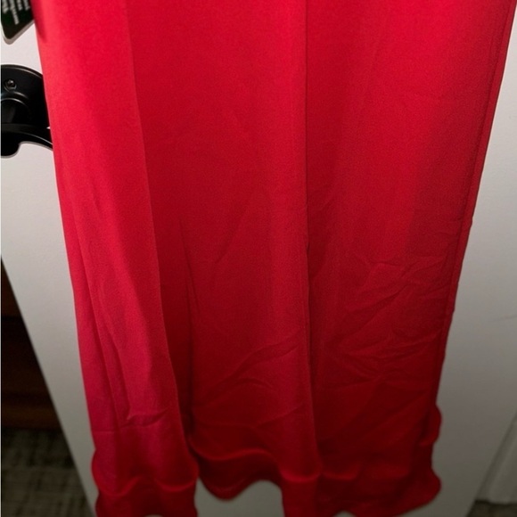 Arianna Red V-Neck Sleeveless Gown - Picture 3 of 6